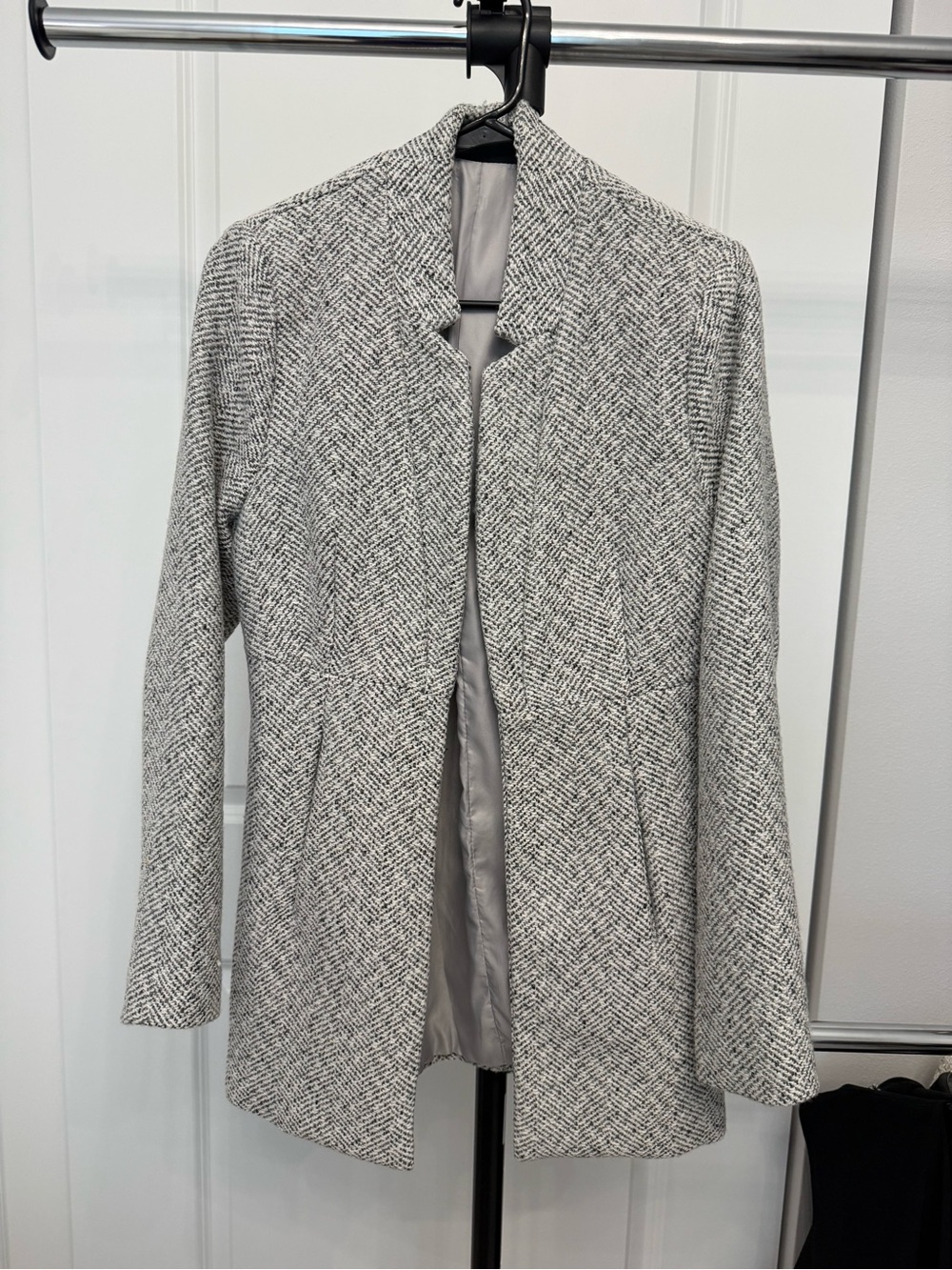 VICI Women's Light Gray Herringbone Open-Front Blazer Jacket